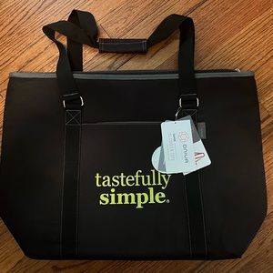 NWT Oniva "Tastefully Simple" XL Insulated  Cooler Tote